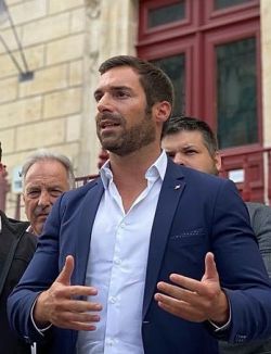 Conférence de presse de Julien Odoul à Nevers (cropped).jpg